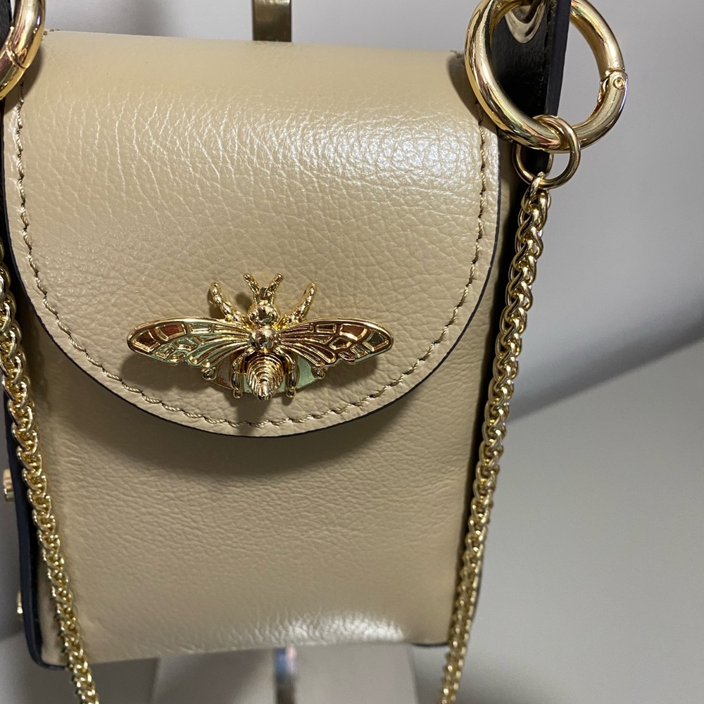Super cute Gucci looking bag - Picture 2 of 5